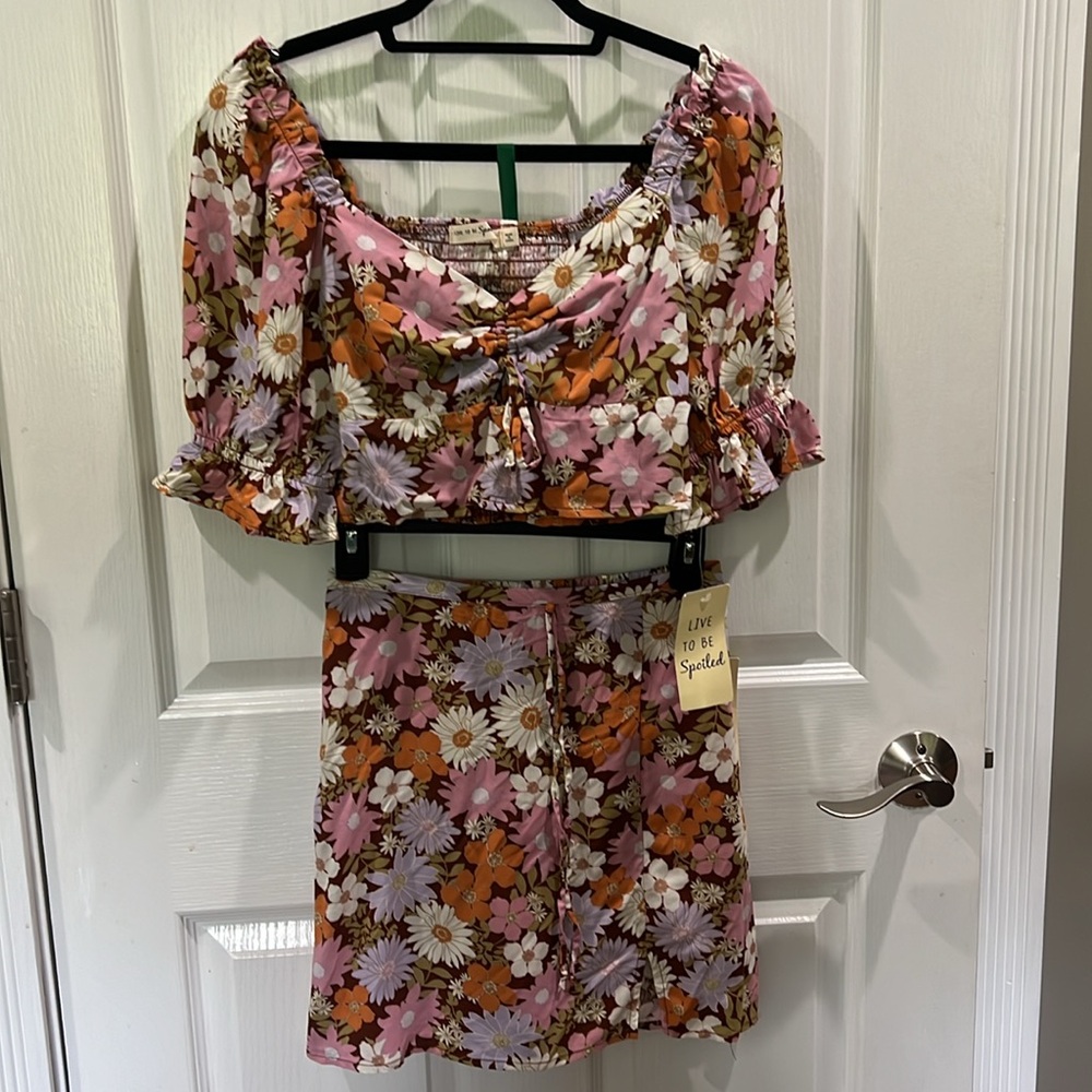Live To Be Spoiled size small 2 piece set